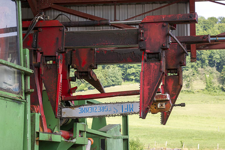 Parc aux grumes : bras de sciage de la scie Herkules. © Yves Sancey / Région Bourgogne-Franche-Comté, Inventaire du patrimoine - 2013