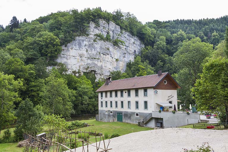 Site du moulin : vue d'ensemble, depuis le nord. © Yves Sancey / Région Bourgogne-Franche-Comté, Inventaire du patrimoine - 2013