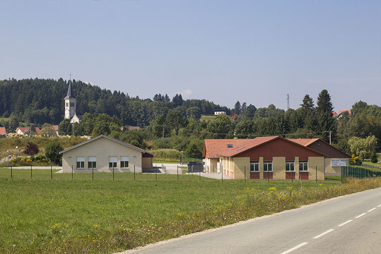 Vue d'ensemble, depuis l'est. © Yves Sancey / Région Bourgogne-Franche-Comté, Inventaire du patrimoine - 2013