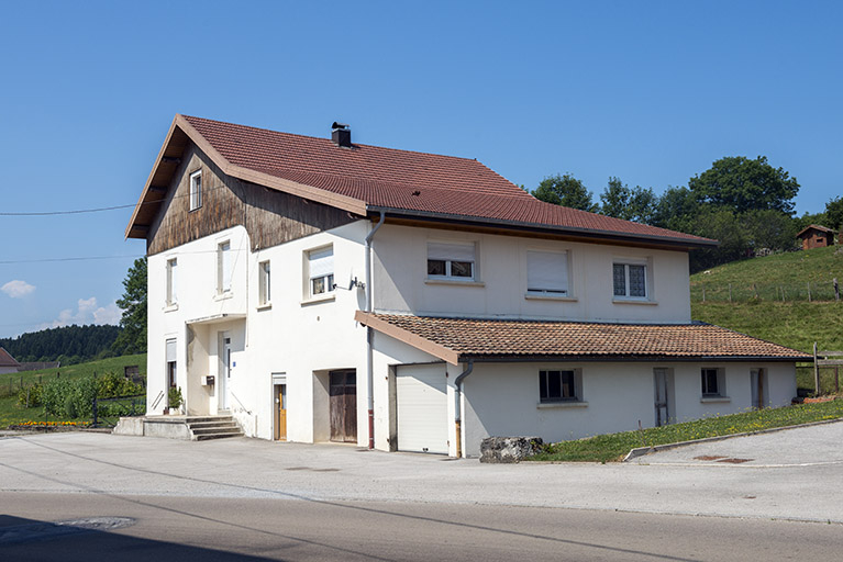 Elévations antérieure et latérale droite. © Yves Sancey / Région Bourgogne-Franche-Comté, Inventaire du patrimoine - 2013