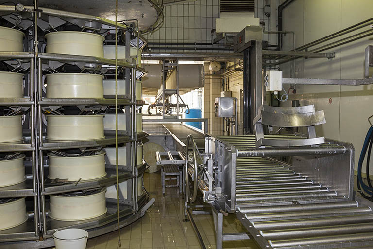 Installation de pressage et convoyeur. © Yves Sancey / Région Bourgogne-Franche-Comté, Inventaire du patrimoine - 2013