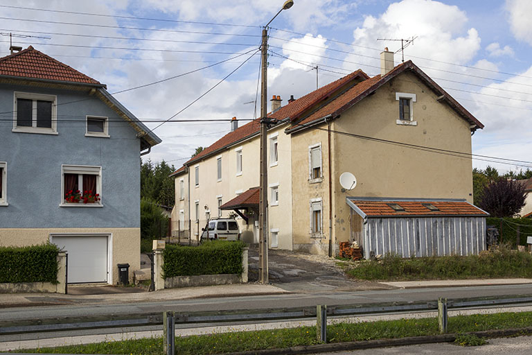 Immeuble au n° 7 avenue du Maréchal Leclerc : vue d'ensemble, depuis le sud-ouest. © Yves Sancey / Région Bourgogne-Franche-Comté, Inventaire du patrimoine - 2013