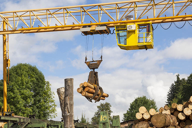 Maîche (25) : scierie Gaume, portique roulant © Yves Sancey / Région Bourgogne-Franche-Comté, Inventaire du patrimoine - 2013