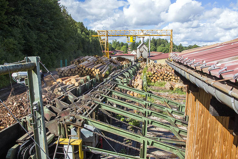 Installation de billonnage, avec le portique roulant en arrière-plan. © Yves Sancey / Région Bourgogne-Franche-Comté, Inventaire du patrimoine - 2013