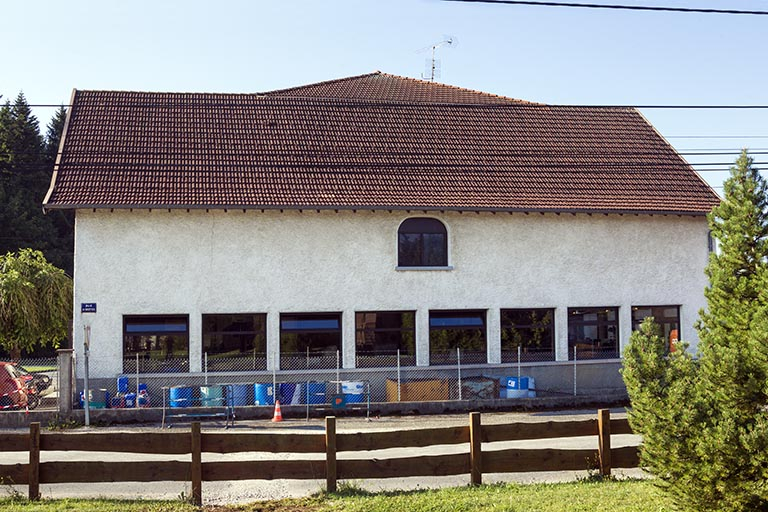 Atelier de fabrication : façade latérale droite. © Yves Sancey / Région Bourgogne-Franche-Comté, Inventaire du patrimoine - 2013
