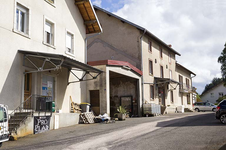Entrepôt de vin, garage, minoterie et logement patronal. © Yves Sancey / Région Bourgogne-Franche-Comté, Inventaire du patrimoine - 2013