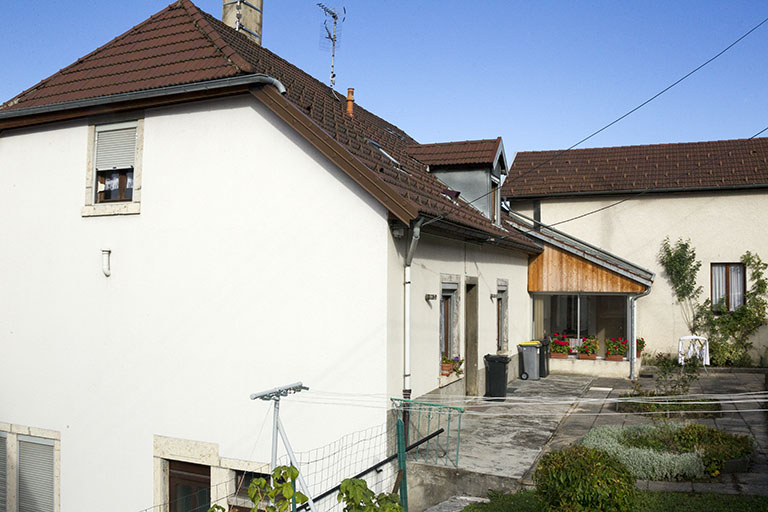 Façades postérieure et latérale droite. © Yves Sancey / Région Bourgogne-Franche-Comté, Inventaire du patrimoine - 2013