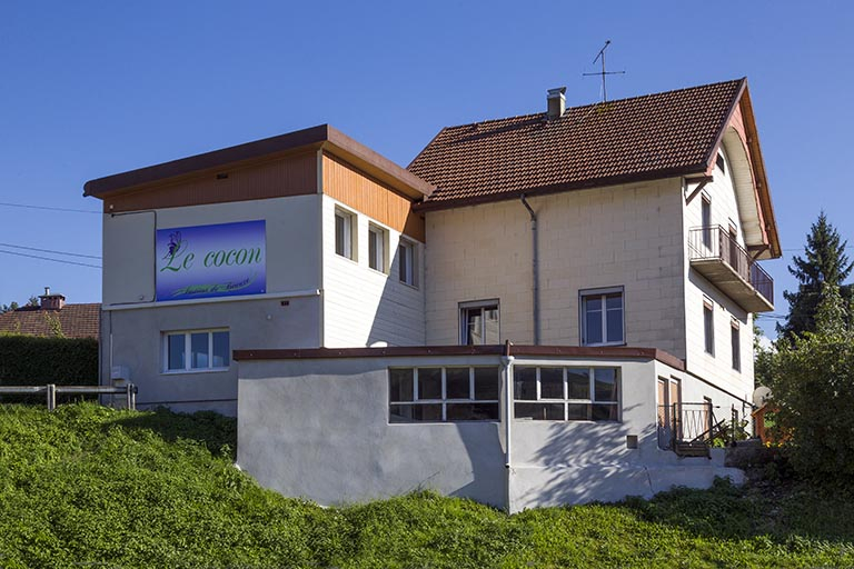 Atelier, garage et maison : élévations nord et ouest. © Yves Sancey / Région Bourgogne-Franche-Comté, Inventaire du patrimoine - 2013