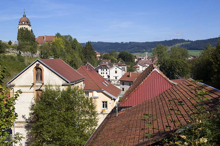 Ateliers de fabrication (à gauche), entrepôt et magasin industriels (à droite). © Yves Sancey / Région Bourgogne-Franche-Comté, Inventaire du patrimoine - 2013
