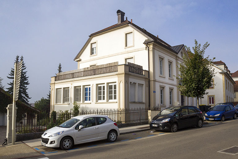 Façades antérieure et latérale gauche, avec l'atelier. © Yves Sancey / Région Bourgogne-Franche-Comté, Inventaire du patrimoine - 2013