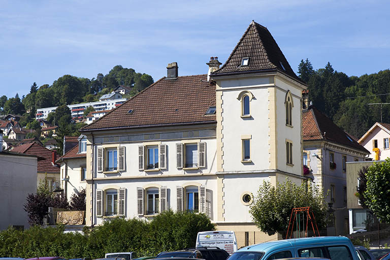 Façade postérieure, de trois quarts droite. © Yves Sancey / Région Bourgogne-Franche-Comté, Inventaire du patrimoine - 2013