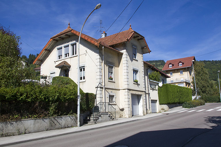 Façades antérieure et latérale gauche. © Yves Sancey / Région Bourgogne-Franche-Comté, Inventaire du patrimoine - 2013