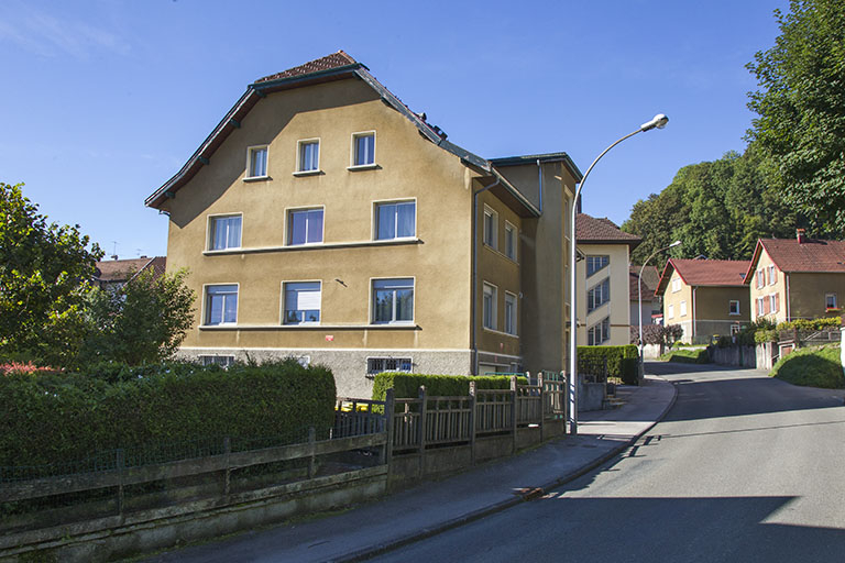 Façade latérale gauche, de trois quarts droite. © Yves Sancey / Région Bourgogne-Franche-Comté, Inventaire du patrimoine - 2013