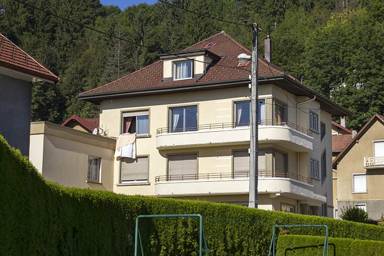 Façades postérieure et latérale gauche. © Yves Sancey / Région Bourgogne-Franche-Comté, Inventaire du patrimoine - 2013