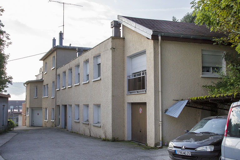 Façade latérale droite, depuis le nord. © Yves Sancey / Région Bourgogne-Franche-Comté, Inventaire du patrimoine - 2013