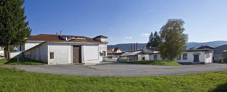 Bâtiments nord et sud : façade postérieure, depuis le nord. © Yves Sancey / Région Bourgogne-Franche-Comté, Inventaire du patrimoine - 2013