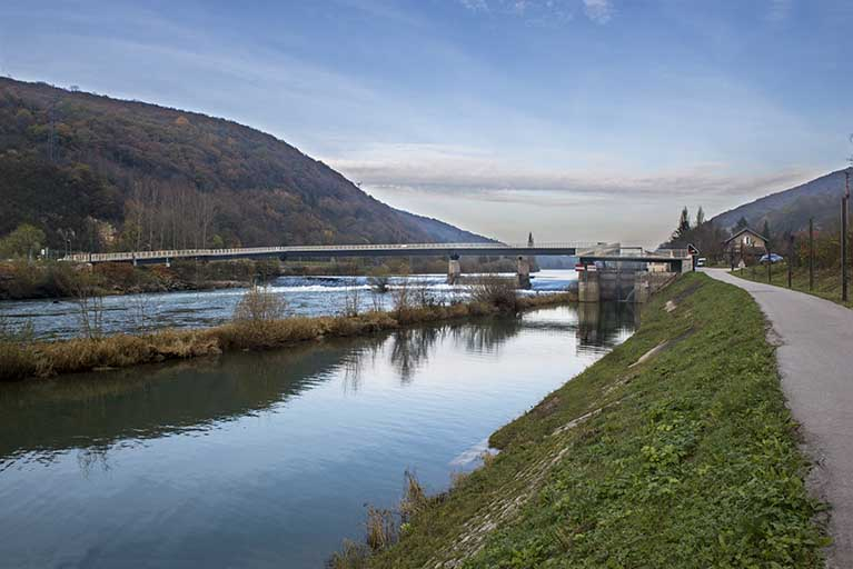Vue d'ensemble depuis l'aval en 2013. © Mary Ruffinoni / Région Bourgogne-Franche-Comté, Inventaire du patrimoine - 2013