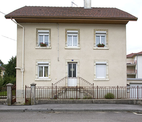 Façade antérieure. © Yves Sancey / Région Bourgogne-Franche-Comté, Inventaire du patrimoine - 2013 Façade antérieure. © Yves Sancey / Région Bourgogne-Franche-Comté, Inventaire du patrimoine - 2013