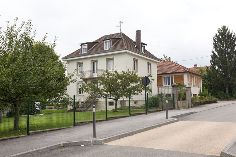 Vue d'ensemble du site, depuis l'est. © Yves Sancey / Région Bourgogne-Franche-Comté, Inventaire du patrimoine - 2013