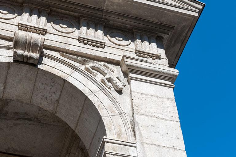 Détail du décor sculpté © Jérôme Mongreville / Région Bourgogne-Franche-Comté, Inventaire du patrimoine - 2013