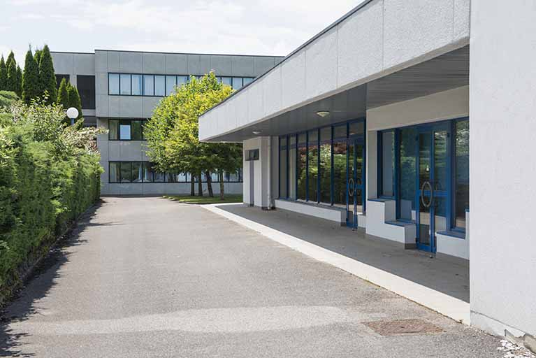 Détail de la façade est de la restauration. © Mary Ruffinoni / Région Bourgogne-Franche-Comté, Inventaire du patrimoine - 2013