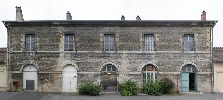 Façade antérieure de l'atelier des agents. © Mary Ruffinoni / Région Bourgogne-Franche-Comté, Inventaire du patrimoine - 2013