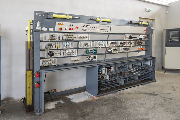 Matériel pédagogique d'hydraulique. © Mary Ruffinoni / Région Bourgogne-Franche-Comté, Inventaire du patrimoine - 2013