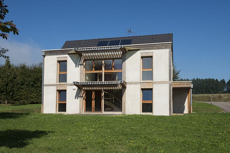 Façade sud de la maison verte. © Mary Ruffinoni / Région Bourgogne-Franche-Comté, Inventaire du patrimoine - 2013