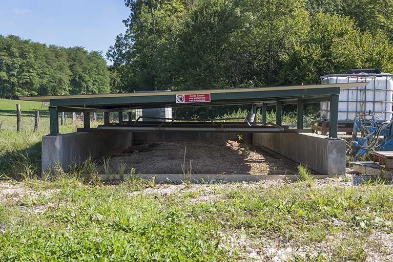 Aire de traitement des produits polluants usagés. © Mary Ruffinoni / Région Bourgogne-Franche-Comté, Inventaire du patrimoine - 2013