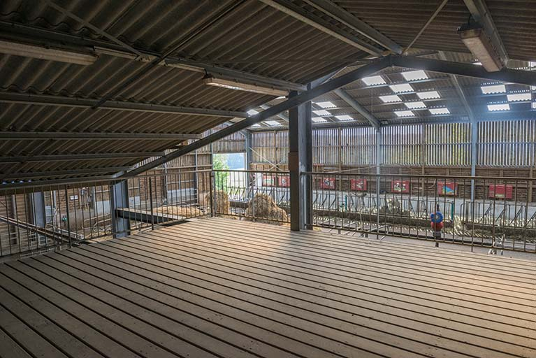 Plate forme pédagogique du bâtiment de production laitière. © Mary Ruffinoni / Région Bourgogne-Franche-Comté, Inventaire du patrimoine - 2013