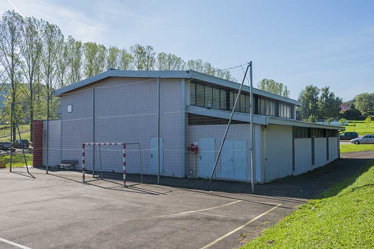 Angle nord et pignon nord-est du gymnase © Mary Ruffinoni / Région Bourgogne-Franche-Comté, Inventaire du patrimoine - 2013