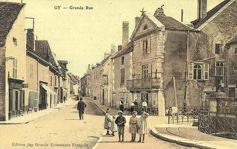 Le bâtiment sur une carte postale ancienne © Sabrina Dalibard / Archives départementales de la Haute-Saône - 2013 Le bâtiment sur une carte postale ancienne © Sabrina Dalibard / Archives départementales de la Haute-Saône - 2013