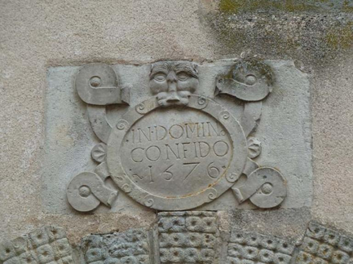 Détail du médaillon © Sabrina Dalibard / Région Bourgogne-Franche-Comté, Inventaire du patrimoine - 2013