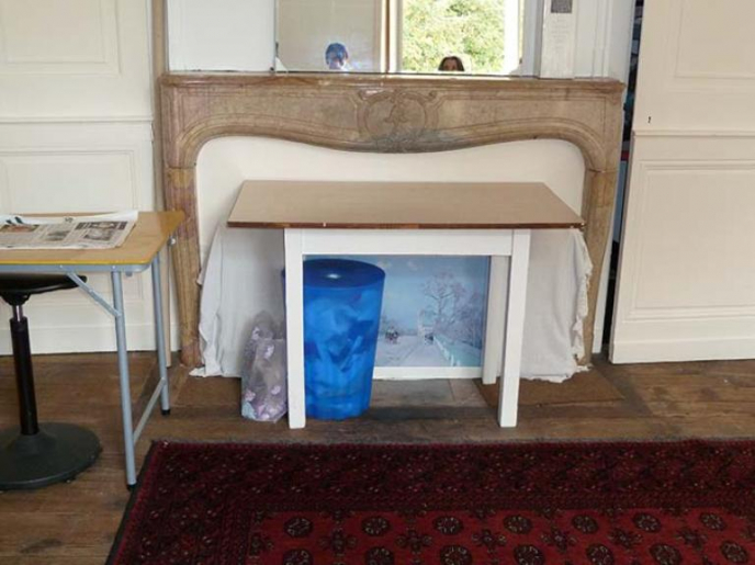 Cheminée en marbre de l'étage (partie ouest du bâtiment) © Sabrina Dalibard / Région Bourgogne-Franche-Comté, Inventaire du patrimoine - 2013