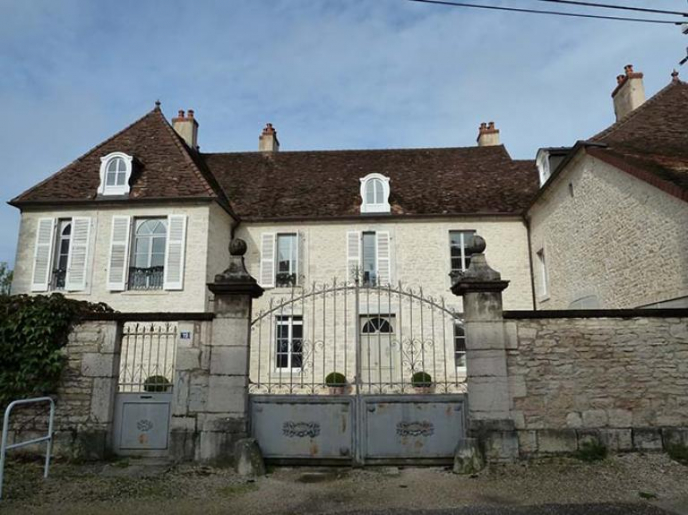 Vue générale sud © Sabrina Dalibard / Région Bourgogne-Franche-Comté, Inventaire du patrimoine - 2013 Vue générale sud © Sabrina Dalibard / Région Bourgogne-Franche-Comté, Inventaire du patrimoine - 2013