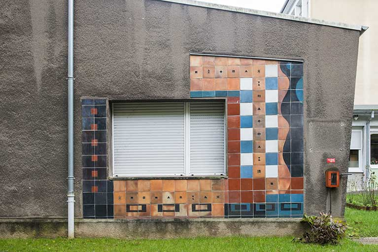 Oeuvre de Bizette. Façade sur rue. © Mary Ruffinoni / Région Bourgogne-Franche-Comté, Inventaire du patrimoine - 2013