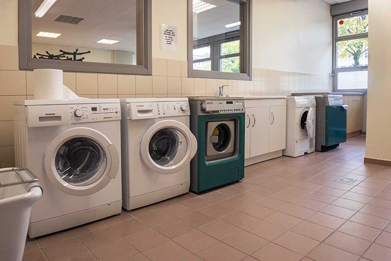 Salle d'enseignement de l'externat du pôle sanitaire et social. © Mary Ruffinoni / Région Bourgogne-Franche-Comté, Inventaire du patrimoine - 2013