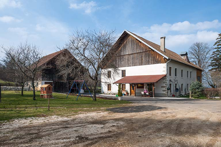 Vue d'ensemble, depuis le sud. © Jérôme Mongreville / Région Bourgogne-Franche-Comté, Inventaire du patrimoine - 2014