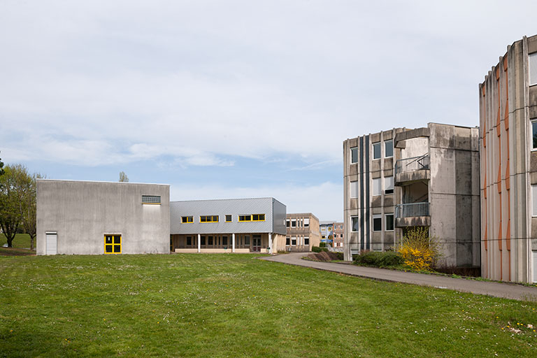 Vue d'ensemble depuis l'ouest.  © Jérôme Mongreville / Région Bourgogne-Franche-Comté, Inventaire du patrimoine - 2014