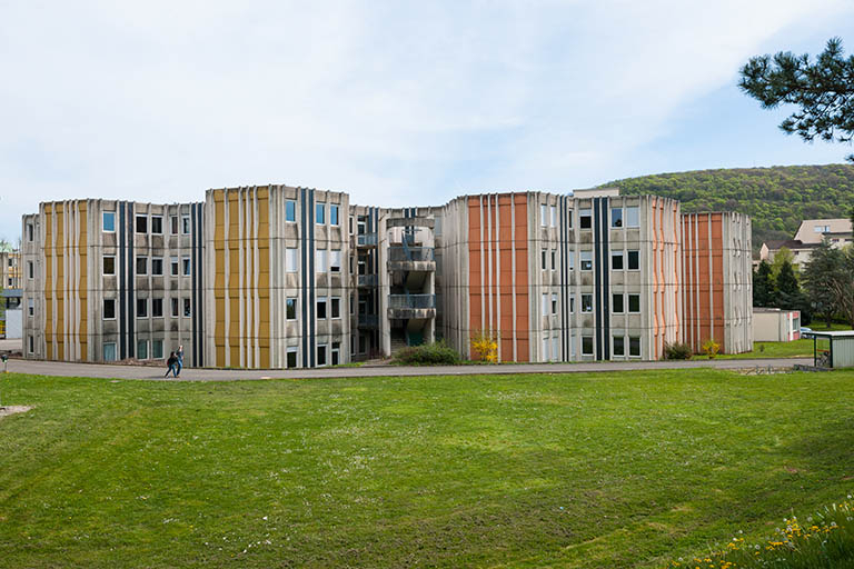 Vue d'ensemble des façades postérieures de l'internat. © Jérôme Mongreville / Région Bourgogne-Franche-Comté, Inventaire du patrimoine - 2014
