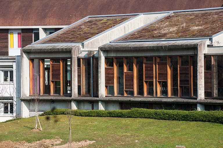 Détail des façades ouest et toitures du restaurant d'application. © Jérôme Mongreville / Région Bourgogne-Franche-Comté, Inventaire du patrimoine - 2014