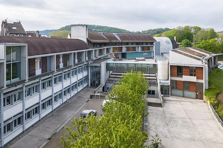 Vue d'ensemble du restaurant d'application, des externats et internats depuis le nord. © Jérôme Mongreville / Région Bourgogne-Franche-Comté, Inventaire du patrimoine - 2014