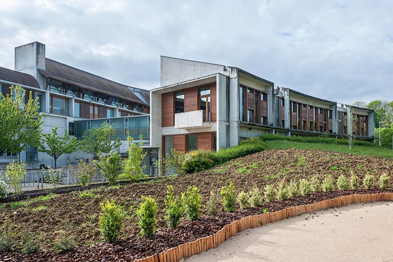 Pignon nord et façade ouest du restaurant d'application. © Jérôme Mongreville / Région Bourgogne-Franche-Comté, Inventaire du patrimoine - 2014