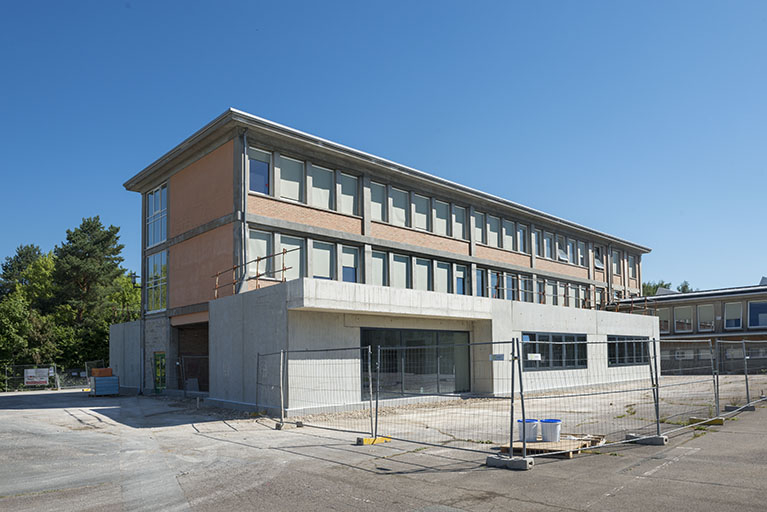 Pignon ouest et face antérieure de l'externat (ex-Léger) durant les travaux. © Mary Ruffinoni / Région Bourgogne-Franche-Comté, Inventaire du patrimoine - 2014