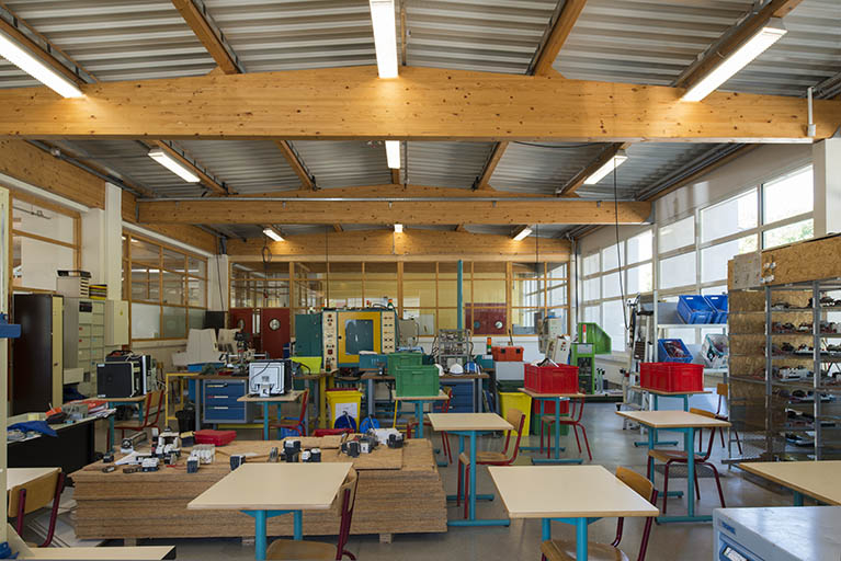 Atelier de plasturgie.  © Mary Ruffinoni / Région Bourgogne-Franche-Comté, Inventaire du patrimoine - 2014