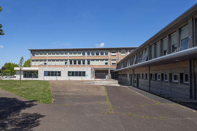 Façades antérieures des bâtiments d'externat, des ateliers et de l'administration. (ex.Léger) © Mary Ruffinoni / Région Bourgogne-Franche-Comté, Inventaire du patrimoine - 2014