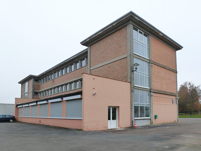 Angle nord-ouest et face postérieure du batiment d'externat.(ex-Léger) © Philippe Mairot / Région Bourgogne-Franche-Comté, Inventaire du patrimoine - 2014