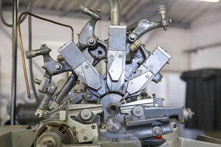 La lunette à bascule, avec ses cinq porte-burins. © Jérôme Mongreville / Région Bourgogne-Franche-Comté, Inventaire du patrimoine - 2014