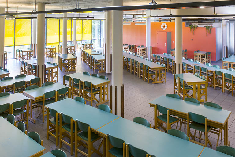 Dans la cantine. © Sonia Dourlot / Région Bourgogne-Franche-Comté, Inventaire du patrimoine - 2014