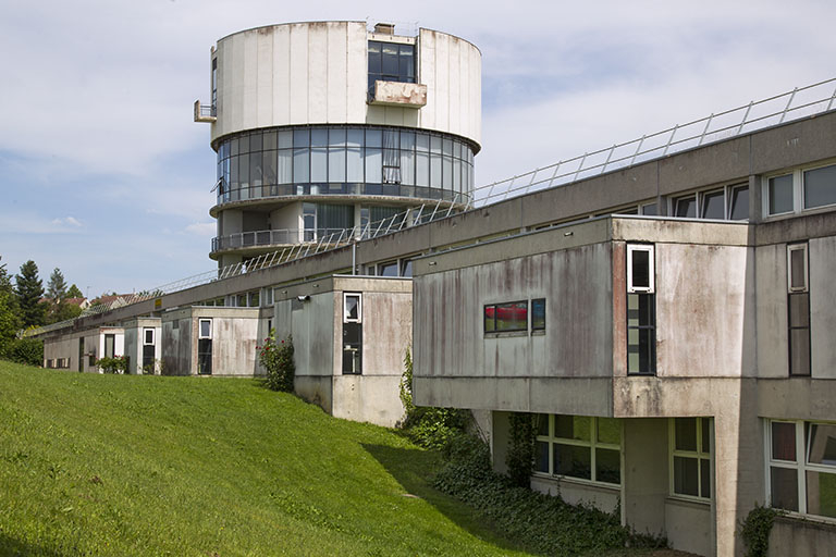 Les façades postérieures de l'externat, vues de l'ouest. © Sonia Dourlot / Région Bourgogne-Franche-Comté, Inventaire du patrimoine - 2014